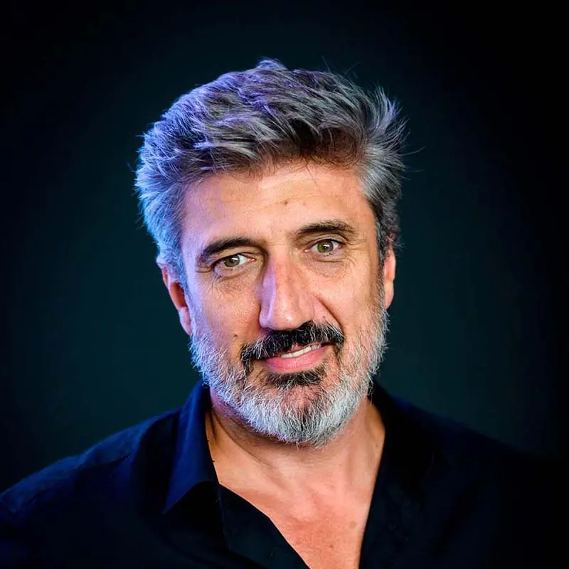 Igor Kucinic, silhouettista professionista